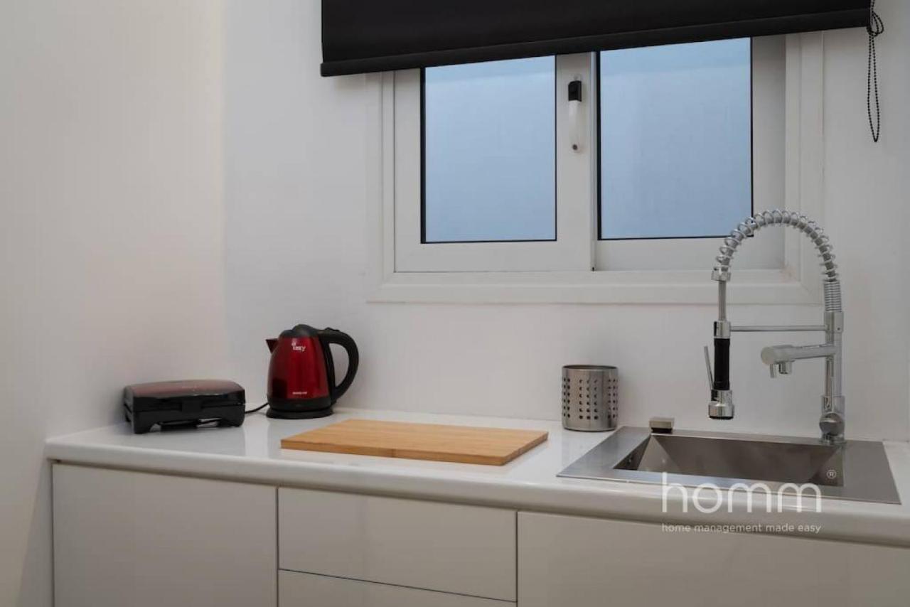 34Sqm Minimal Homm Apartment With Acropolis View Atene Esterno foto