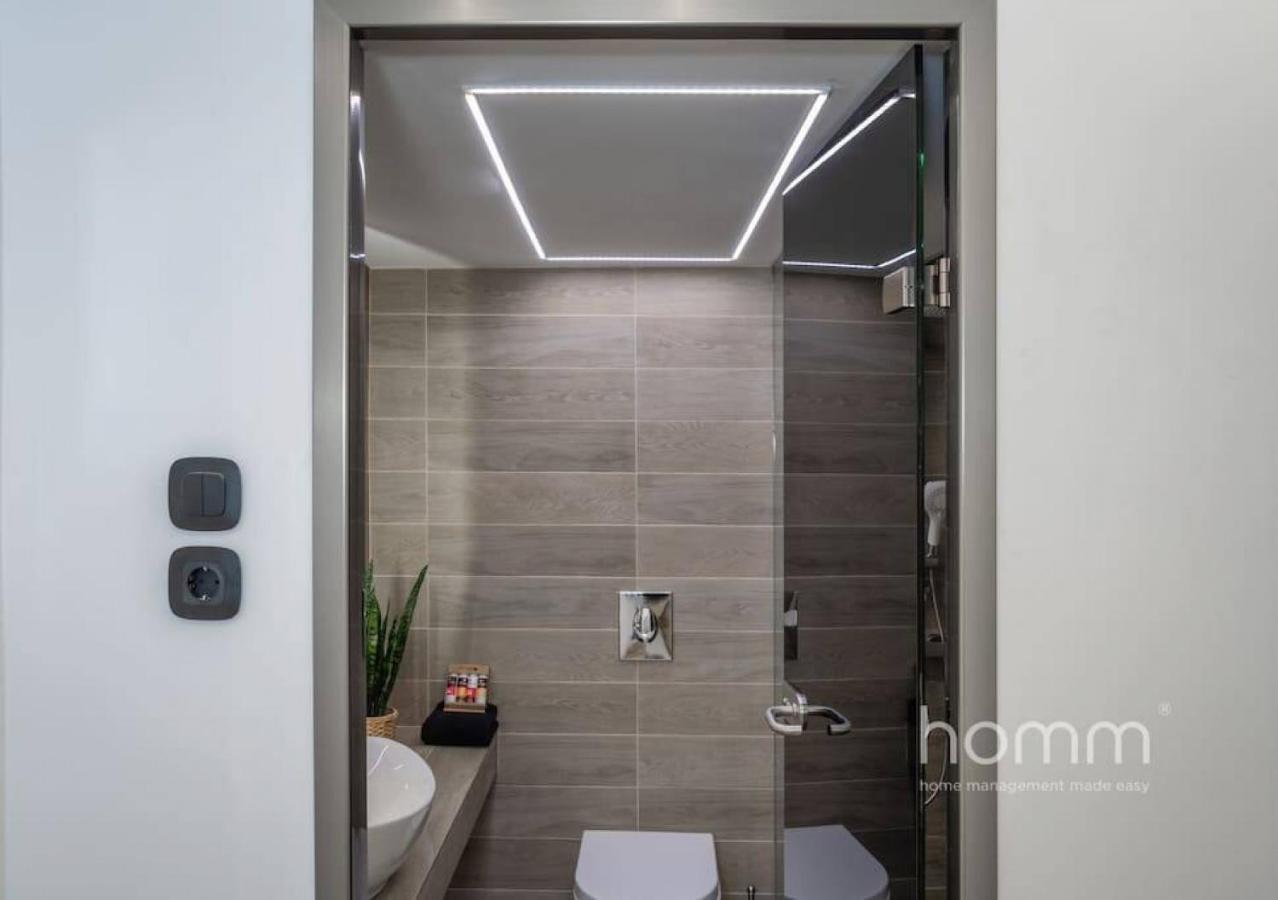 34Sqm Minimal Homm Apartment With Acropolis View Atene Esterno foto
