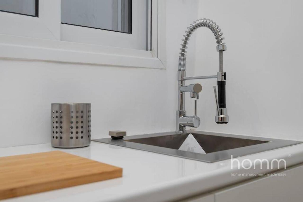 34Sqm Minimal Homm Apartment With Acropolis View Atene Esterno foto