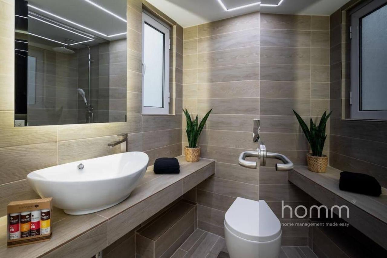 34Sqm Minimal Homm Apartment With Acropolis View Atene Esterno foto
