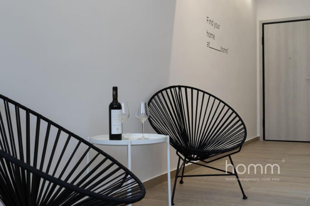 34Sqm Minimal Homm Apartment With Acropolis View Atene Esterno foto